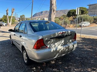Ford Focus 2001-thumb-4