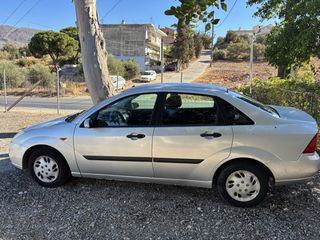 Ford Focus 2001-thumb-3