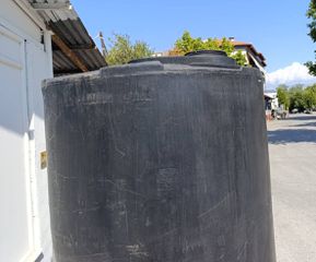 ΚΥΛΙΝΔΡΙΚΉ ΠΛΑΣΤΙΚΗ ΔΕΞΑΜΕΝΗ ΚΑΘΕΤΗ 6.000 lt-thumb-2