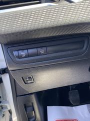 Peugeot 2008 2018 Peugeot 2008 1.2PureTechAllure-thumb-23