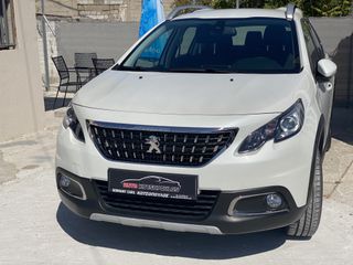 Peugeot 2008 2018 Peugeot 2008 1.2PureTechAllure