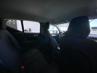 Volvo XC40 2020 T3 MOMENTUM GEARTRONIC-thumb-16
