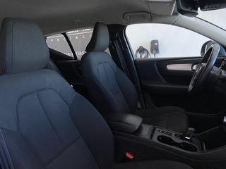 Volvo XC40 2020 T3 MOMENTUM GEARTRONIC-thumb-17