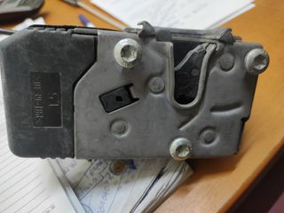 Opel astra  κλειδαριά εμπρός αριστερή 24414116-thumb-1