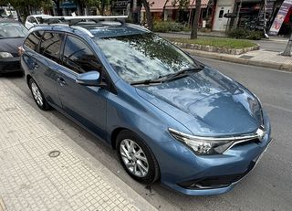 Toyota Auris Touring Sports 2015