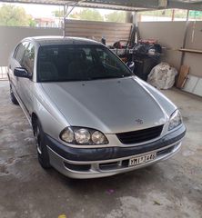 Toyota Avensis 1999