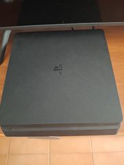 PLAYSTATION 4