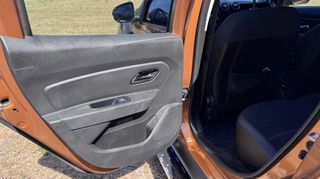 Dacia Duster 2019 1.5 DCI 116HP 4X4 PRESTIGE-thumb-16