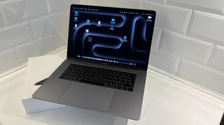 MacBook Pro 15-inch, 2018 512gb ΑΓΡΑΤΖΟΥΝΙΣΤΟ!