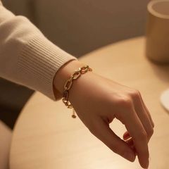 Χρυσό βραχιόλι elegant-thumb-1