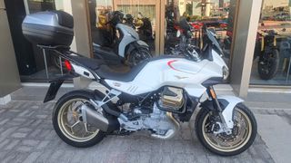 Moto Guzzi V 100 2025