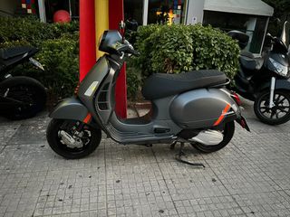 Vespa GTS 300 2023 GTS 300 SuperSport-thumb-4