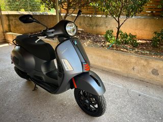 Vespa GTS 300 2023 GTS 300 SuperSport-thumb-3