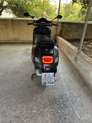 Vespa GTS 300 2023 GTS 300 SuperSport-thumb-1