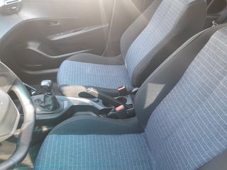 Peugeot 208 2022 1,5 101HP-thumb-8