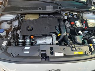 Peugeot 208 2022 1,5 101HP-thumb-16