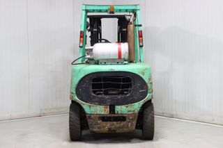 Mitsubishi 2005 FG40K-thumb-3