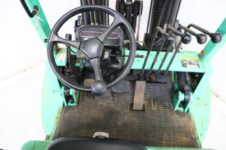 Mitsubishi 2005 FG40K-thumb-6