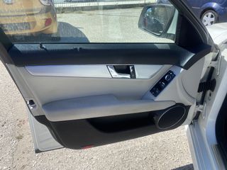 Mercedes-Benz C 200 2008 Avantgarde-thumb-8