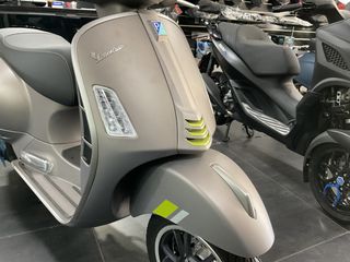 Vespa GTS Super Tech 125 2026-thumb-11