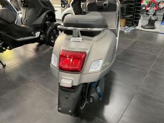 Vespa GTS Super Tech 125 2026-thumb-16