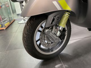 Vespa GTS Super Tech 125 2026-thumb-23