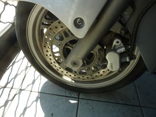 ΖΑΝΤΑ ΕΜΠΡΟΣ ΑΝ 650 BURGMAN 2004--2012 ME ABS KAI ΧΩΡΙΣ ABS ΑΡΙΣΤΗ ΚΑΤΑΣΤΑΣΗ