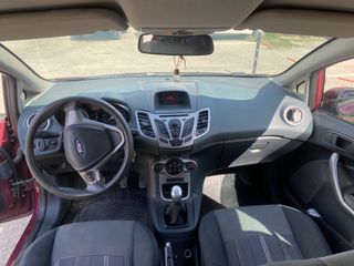 Ford Fiesta 2010-thumb-1