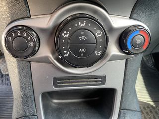 Ford Fiesta 2010-thumb-8
