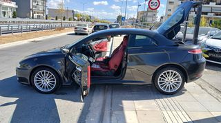 Alfa Romeo GT 2005 BERTONE-thumb-22