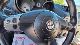 Alfa Romeo GT 2005 BERTONE-thumb-35