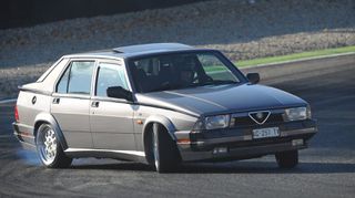Alfa Romeo 75 κομπρεσέρ a/c