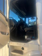 DAF 2011 105-thumb-4