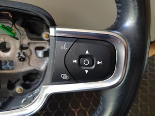 Τιμόνι Volvo XC40-thumb-1