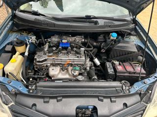 Nissan Primera 2004-thumb-2
