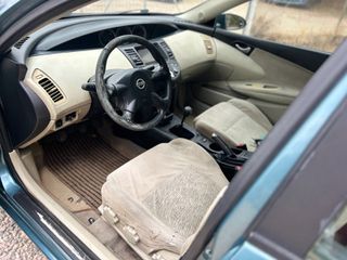 Nissan Primera 2004-thumb-28