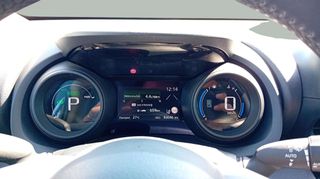 Toyota Yaris Cross 2023 1490cc 111hp Ηybrid Auto ΓΡΑΜΜΑΤΙΑ ΜΕΤΑΞΥ ΜΑΣ-thumb-13