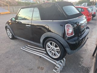Mini One Cabrio 2011 Cabriolet-thumb-25