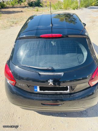 Peugeot 208 2016