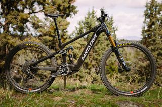Downhill - Enduro - Trail Santa Cruz 2025 VALA S-thumb-3