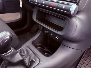Citroen C3 2017 1.2 PureTech Feel-thumb-32
