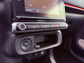 Citroen C3 2018 1.2 PureTech Shine-thumb-67