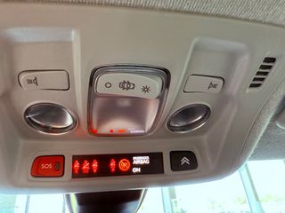 Citroen C3 2018 1.2 PureTech Shine-thumb-71