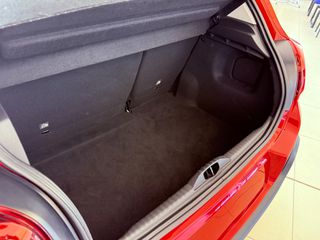 Citroen C3 2018 1.2 PureTech Shine-thumb-42