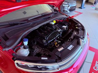 Citroen C3 2018 1.2 PureTech Shine-thumb-29