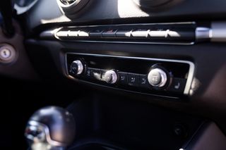 Audi A3 2016 S-LINE QUATTRO-thumb-32