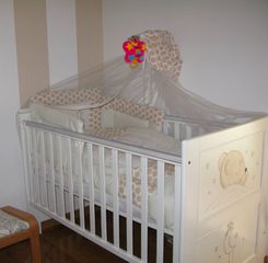 Κρεβατάκι βρεφικο/παιδικο με στρώμα κοκκοφοινιμα έως 7χρονων