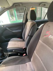 Skoda Octavia 2003-thumb-10