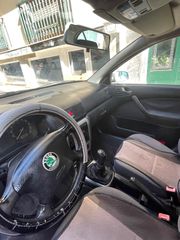Skoda Octavia 2003-thumb-11