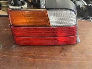 BME E36 SEDAN ΦΑΝΑΡΙ ΠΙΣΩ ΑΡΙΣΤΕΡΟ ΥΠΑΡΧΕΙ ΚΑΙ ΔΕΞΙ
